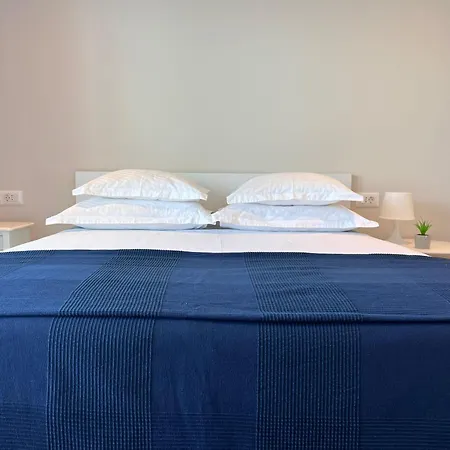 Beachfront Comfort Sinajko بيت ضيافة بودغورا