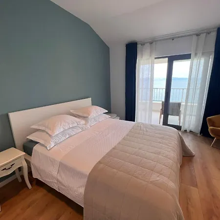 بيت ضيافة Beachfront Comfort Sinajko 3*