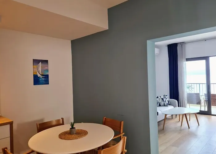 Beachfront Comfort Sinajko Gostinjska kuća