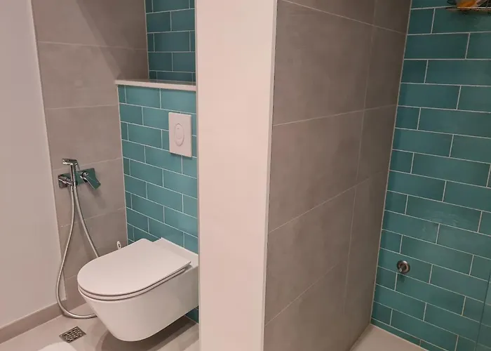 Beachfront Comfort Sinajko Gostinjska kuća 3*