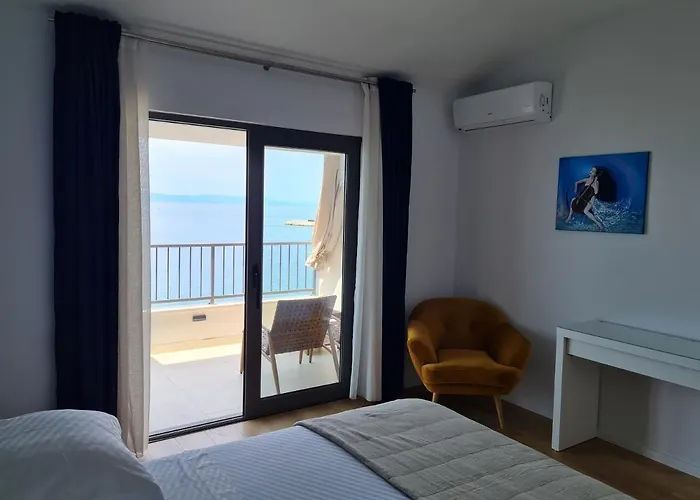 Gostinjska kuća Beachfront Comfort Sinajko Podgora (Split-Dalmatia)