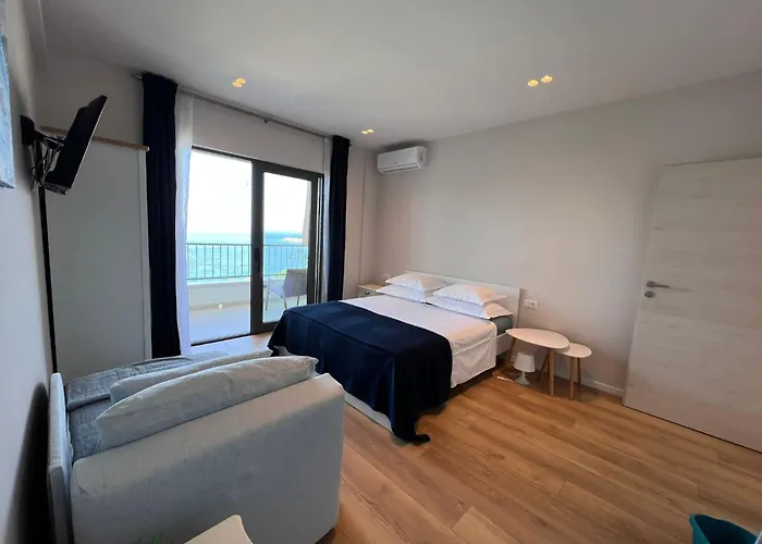 Beachfront Comfort Sinajko 3* Podgora (Split-Dalmatia)