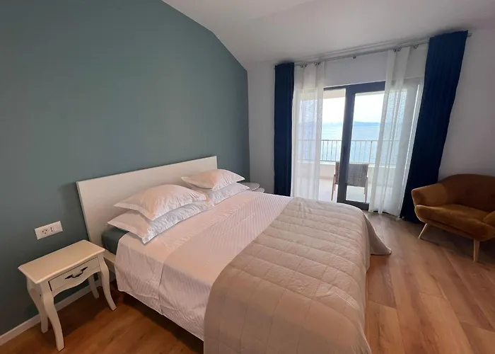Gostinjska kuća Beachfront Comfort Sinajko 3*