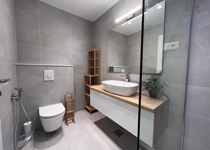 Beachfront Comfort Sinajko Gostinjska kuća 3*